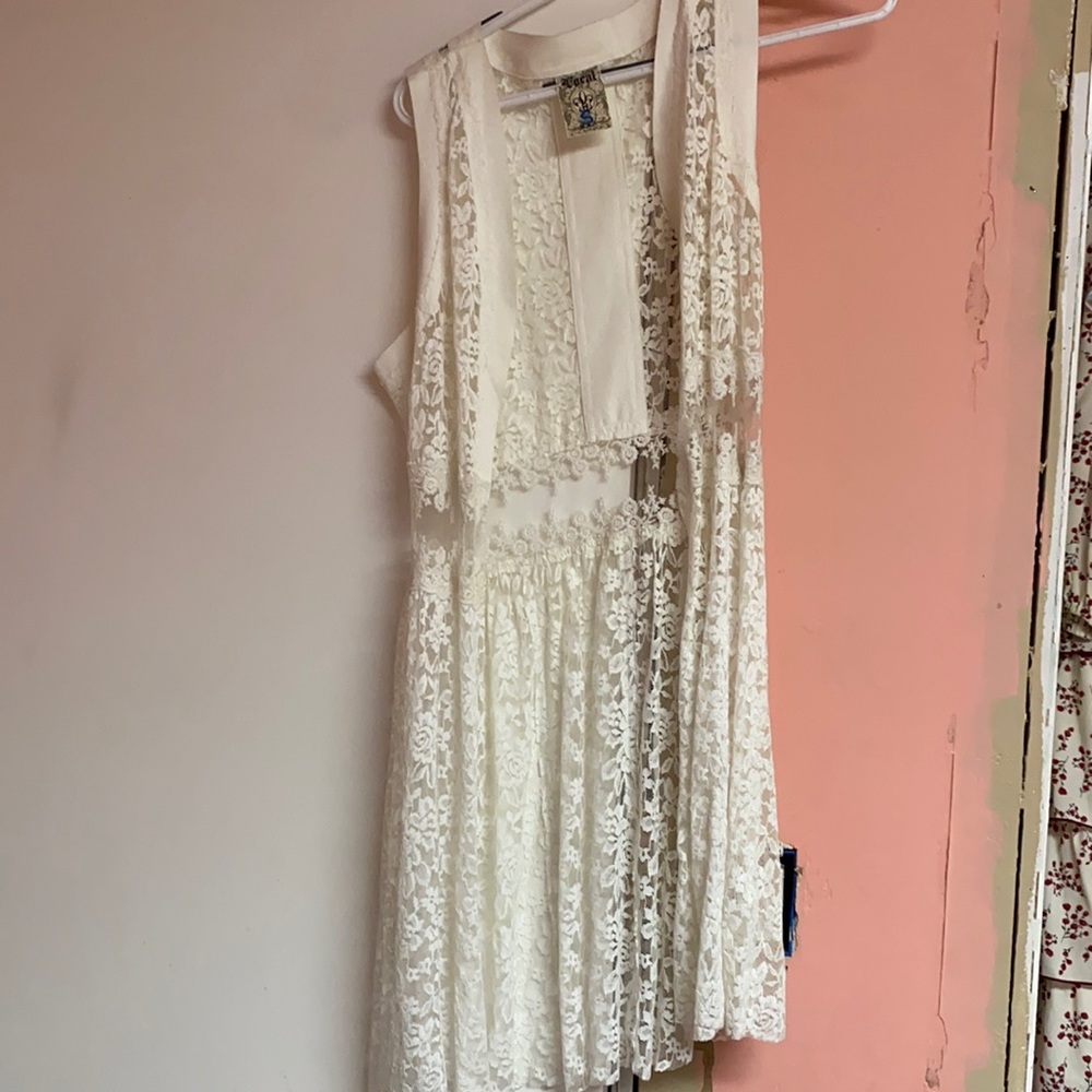 White duster